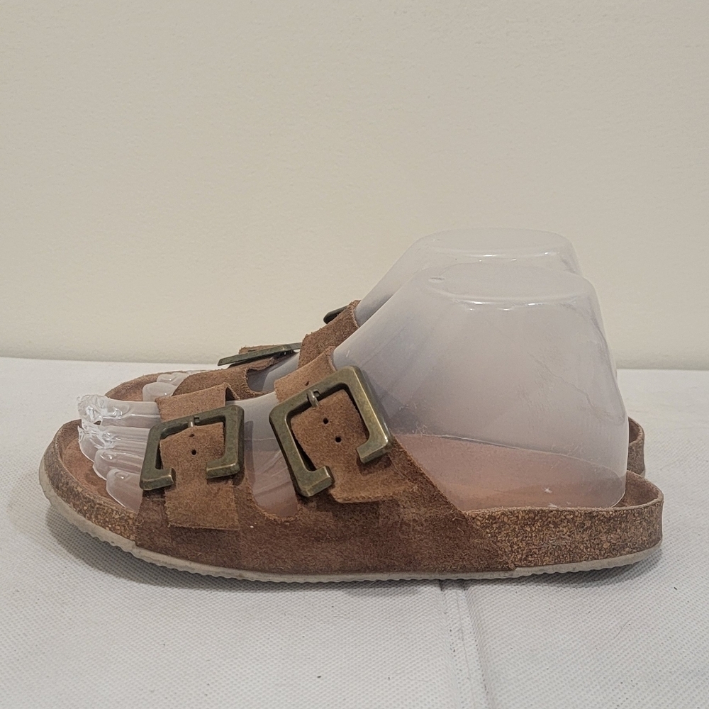 YOKONO LIGHT BROWN SLIDE STYLE SANDALS ( sz 10) - Picture 3 of 6